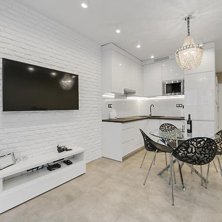 Gate Of City Centre Apartment By Pinpoint วูดช์ ภายนอก รูปภาพ